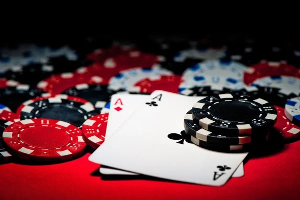 Live Roulette table interface on lobi showing wheel, betting grid, and real-time dealer broadcast
